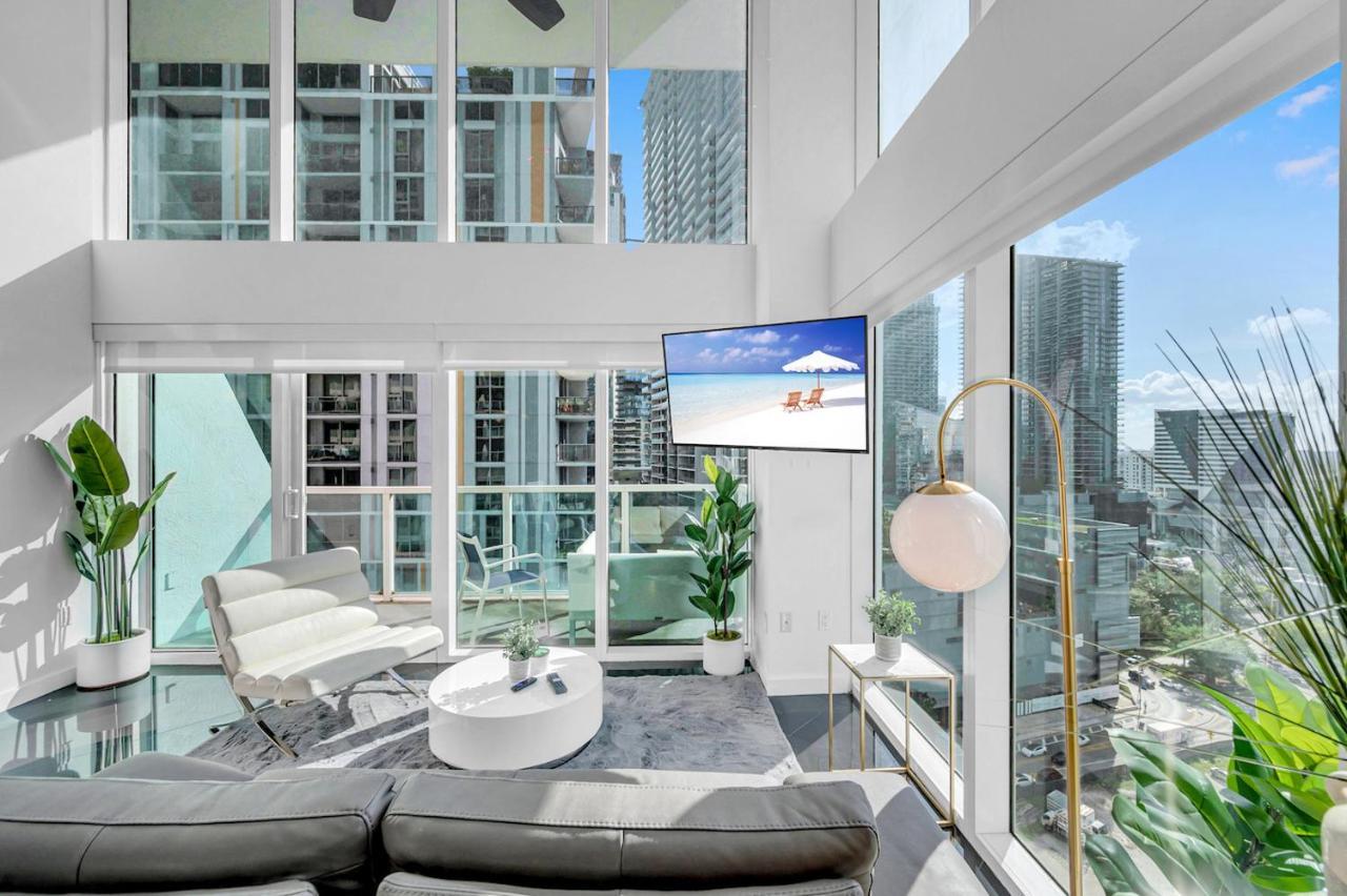 Iconic 2 Bedroom Loft Brickell-Stunning Views マイアミ エクステリア 写真