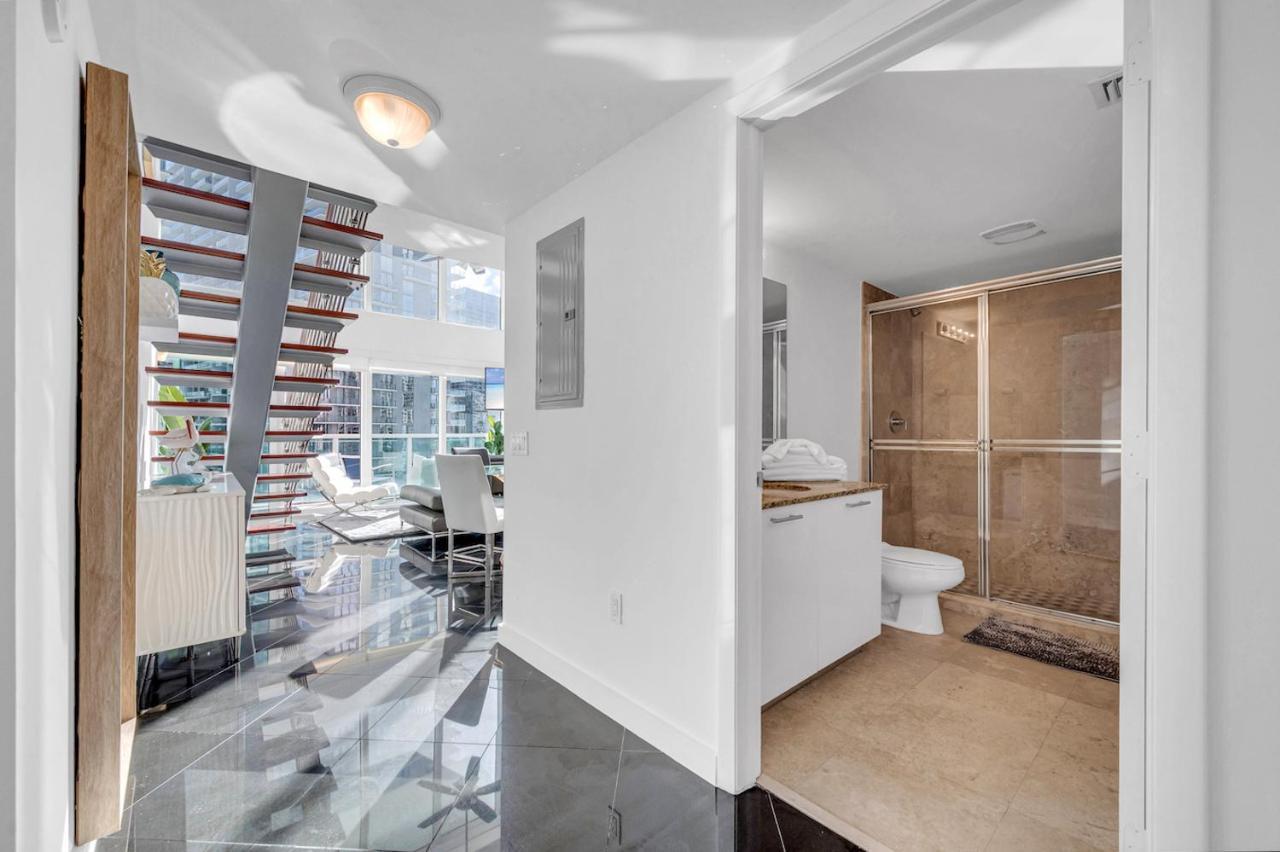 Iconic 2 Bedroom Loft Brickell-Stunning Views マイアミ エクステリア 写真