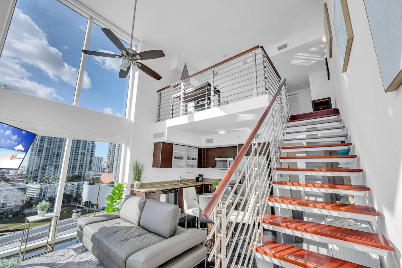 Iconic 2 Bedroom Loft Brickell-Stunning Views マイアミ エクステリア 写真